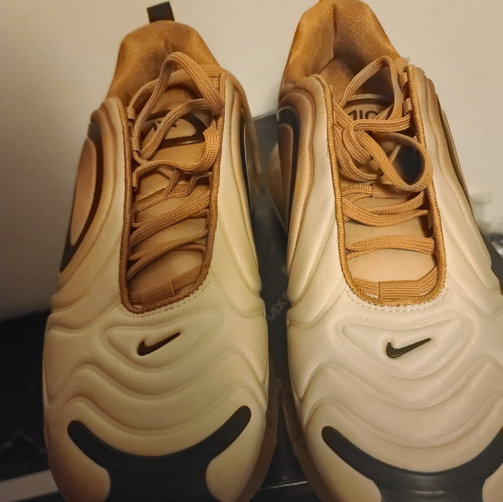 Airmax 720 desert
